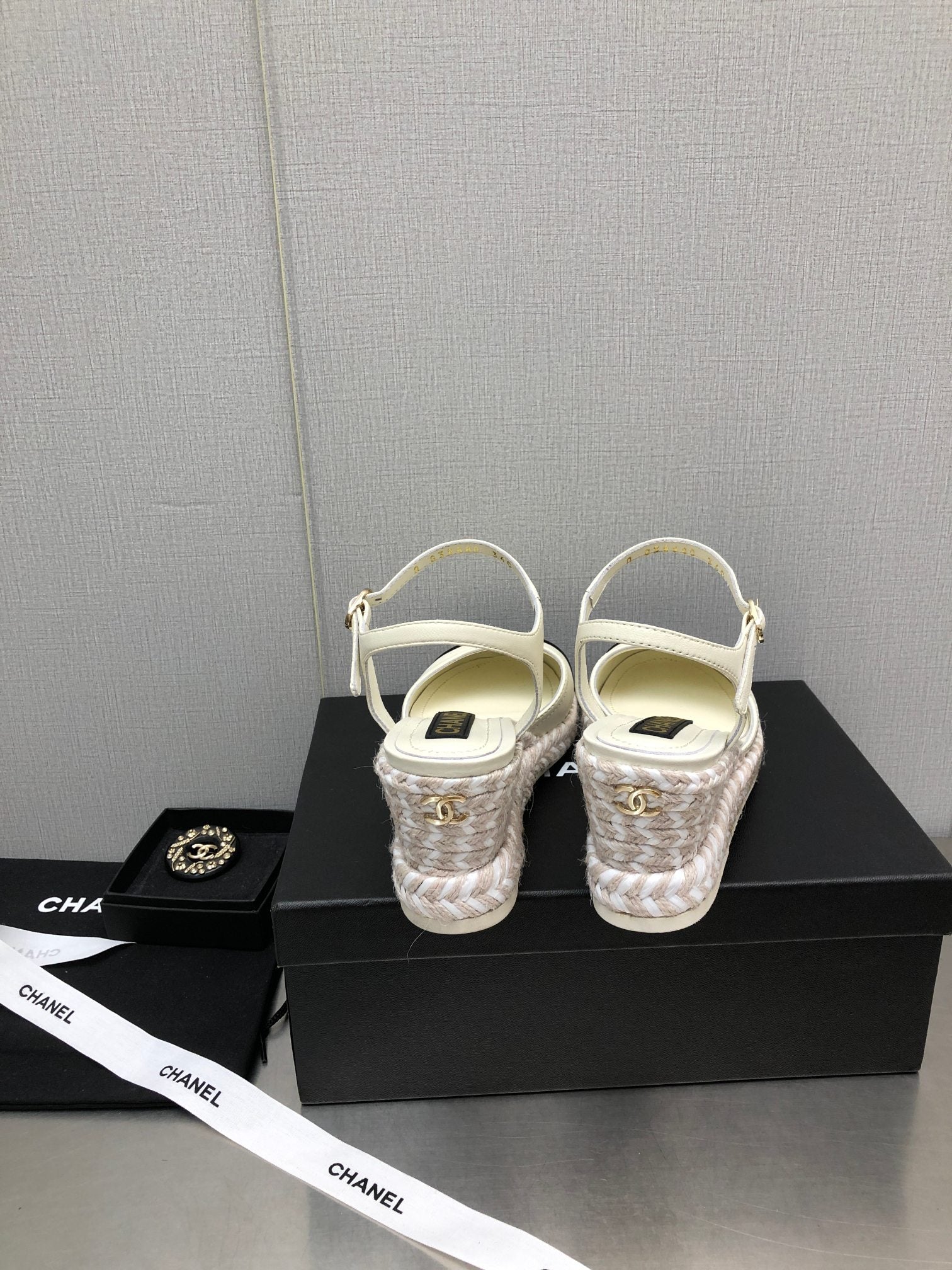 MARY JANE WEDGE WHITE LAMBSKIN