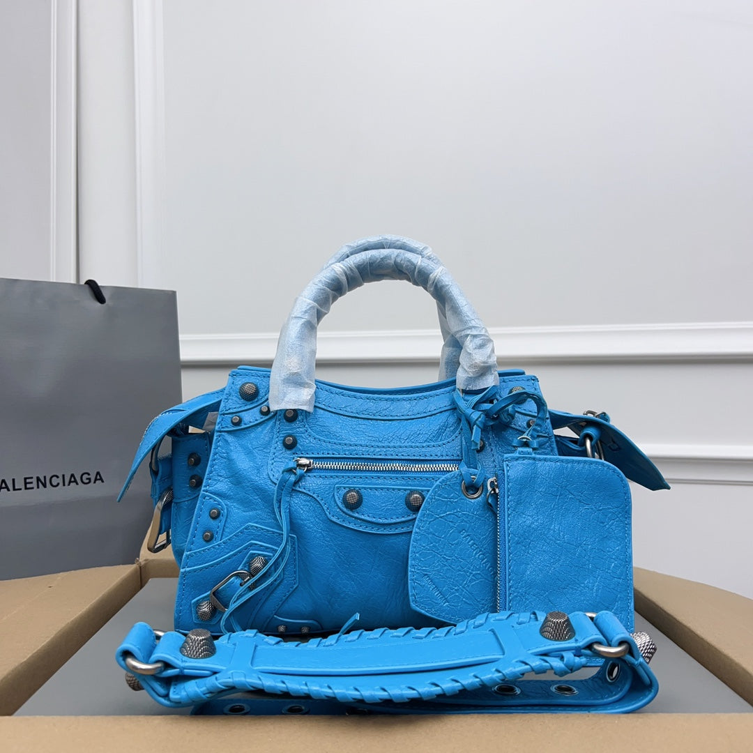 NEO CAGOLE 26 IN AZURE BLUE LAMBSKIN