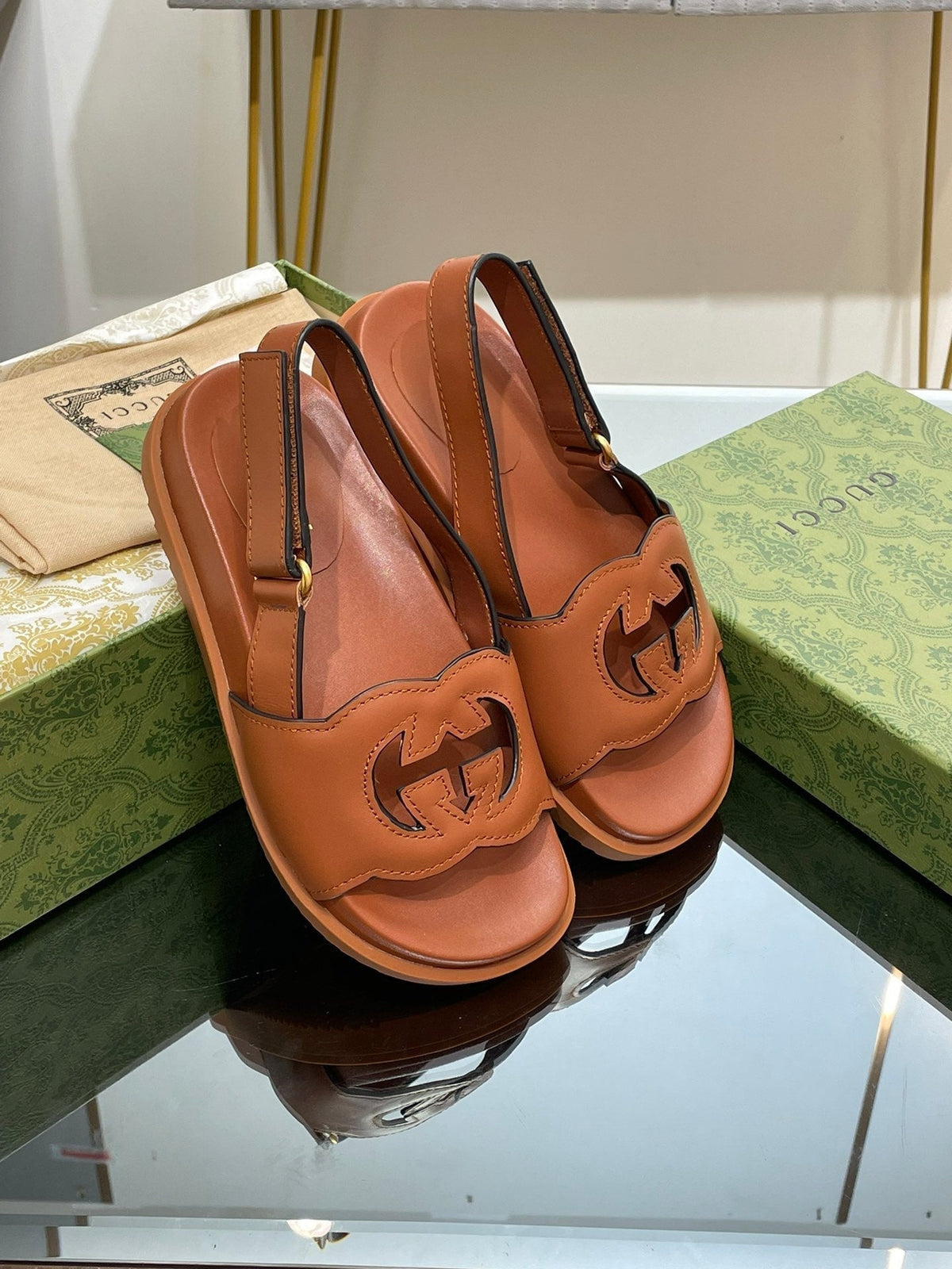 GG 26s Interlocking G Cut Out Sandal Caramel Lambskin