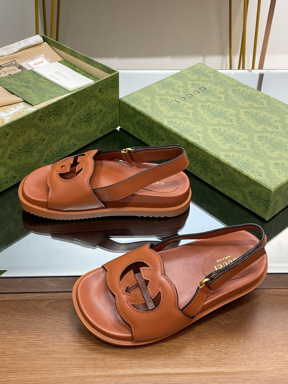 GG 26s Interlocking G Cut Out Sandal Caramel Lambskin
