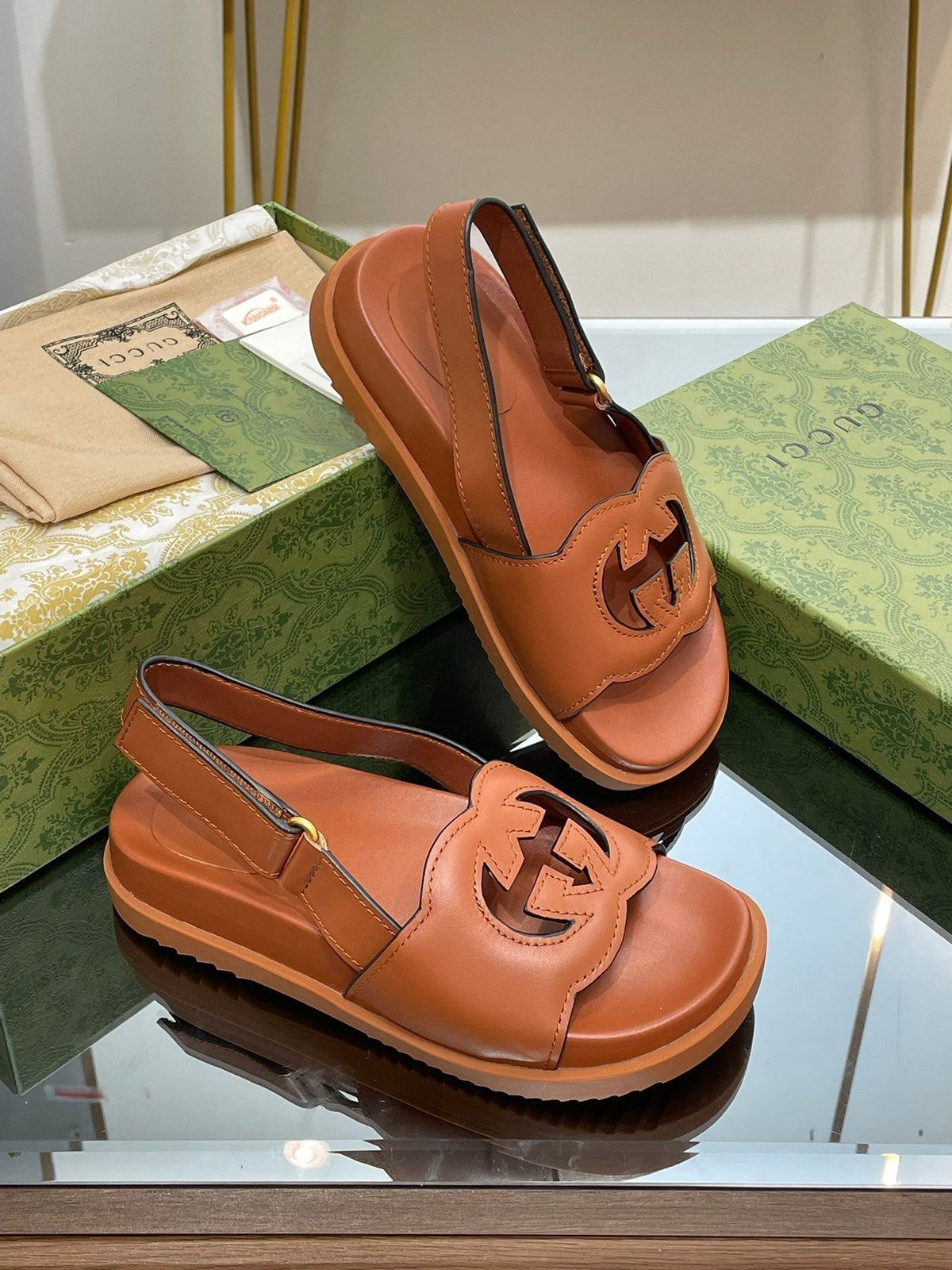 GG 26s Interlocking G Cut Out Sandal Caramel Lambskin