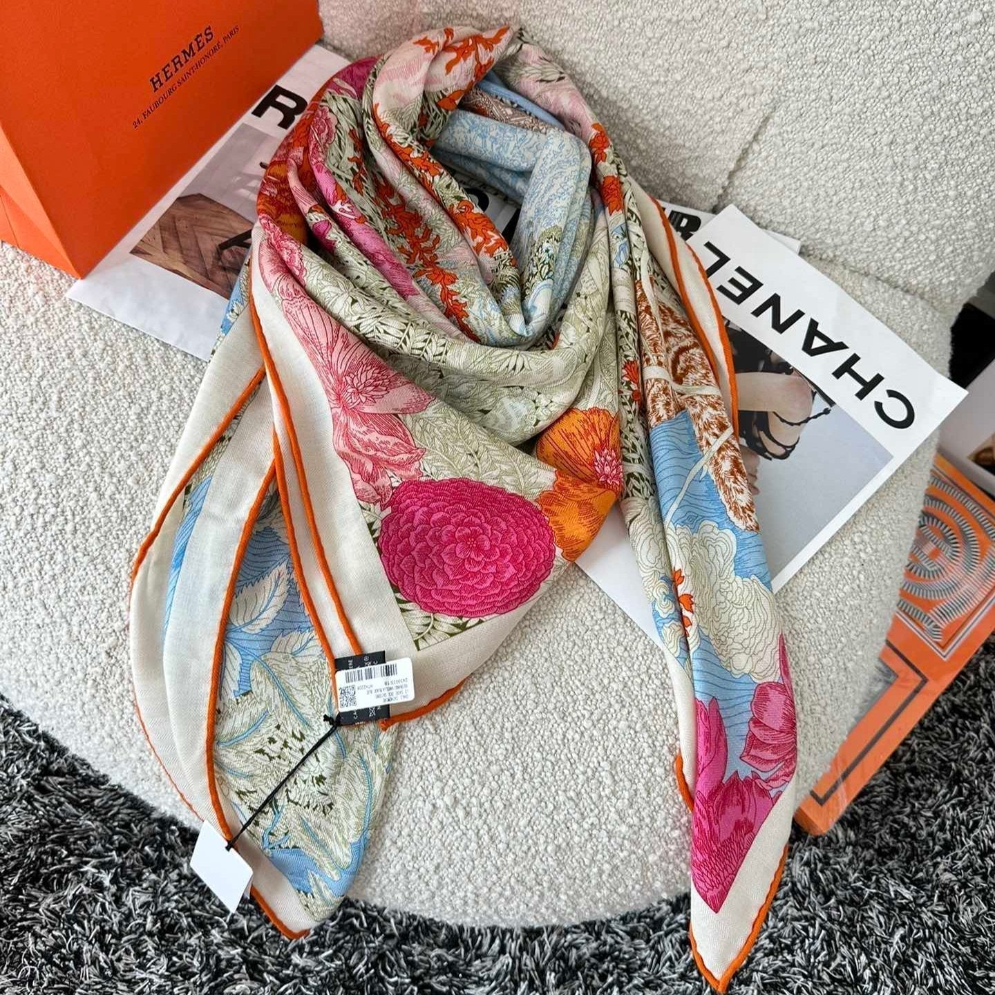 Retour A La Nature Shawl 140 CM Green Gray Colorful Silk