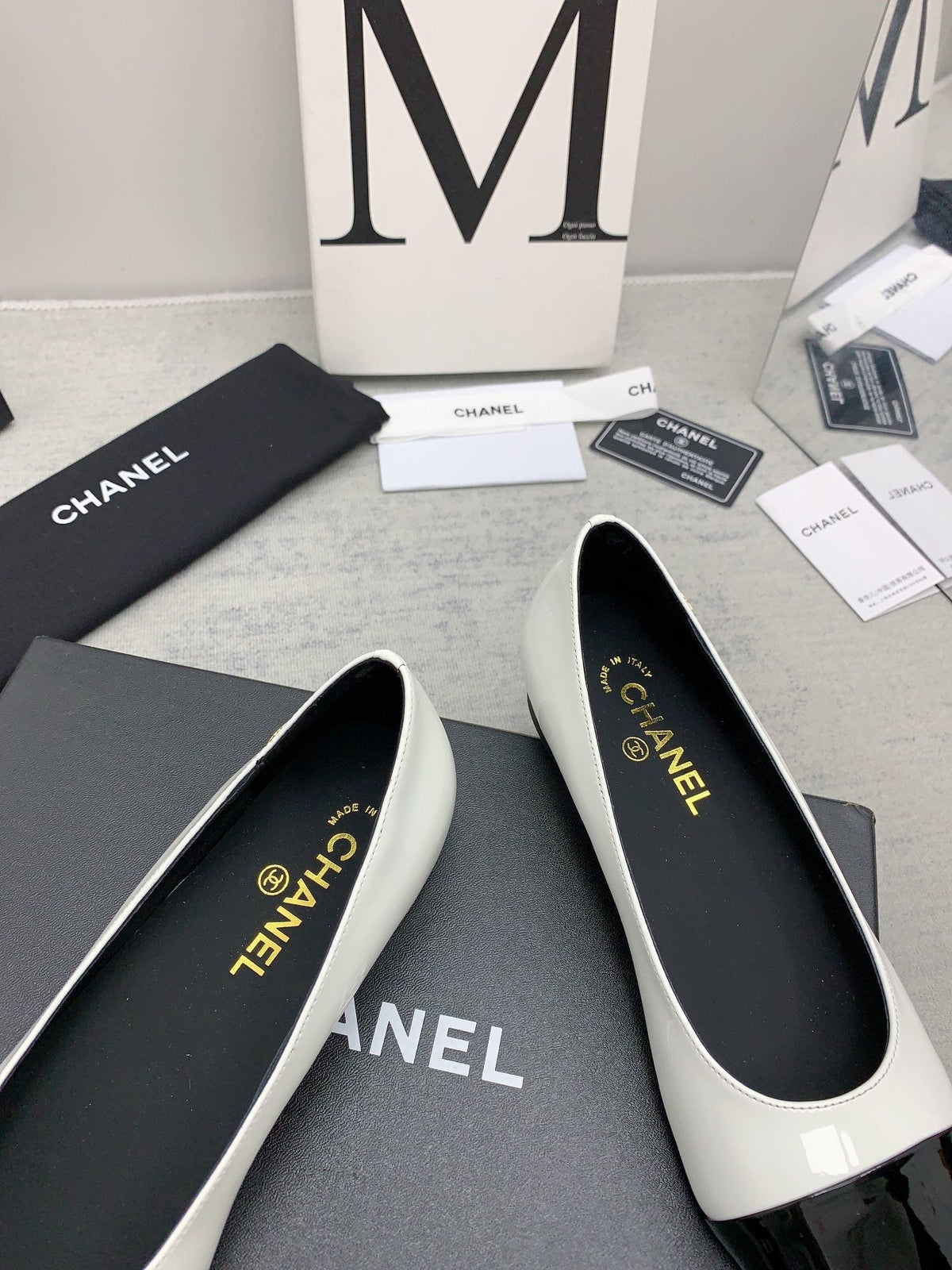 CC 26s Ballet Flats White Black Patent Leather 159944