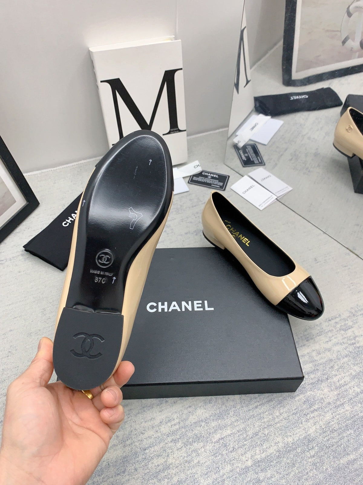 CC 26s Ballet Flats Beige Black Patent Leather 159948