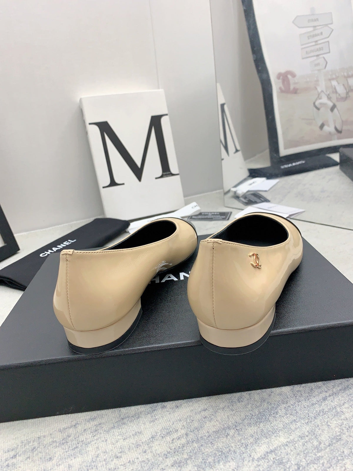 CC 26s Ballet Flats Beige Black Patent Leather 159948
