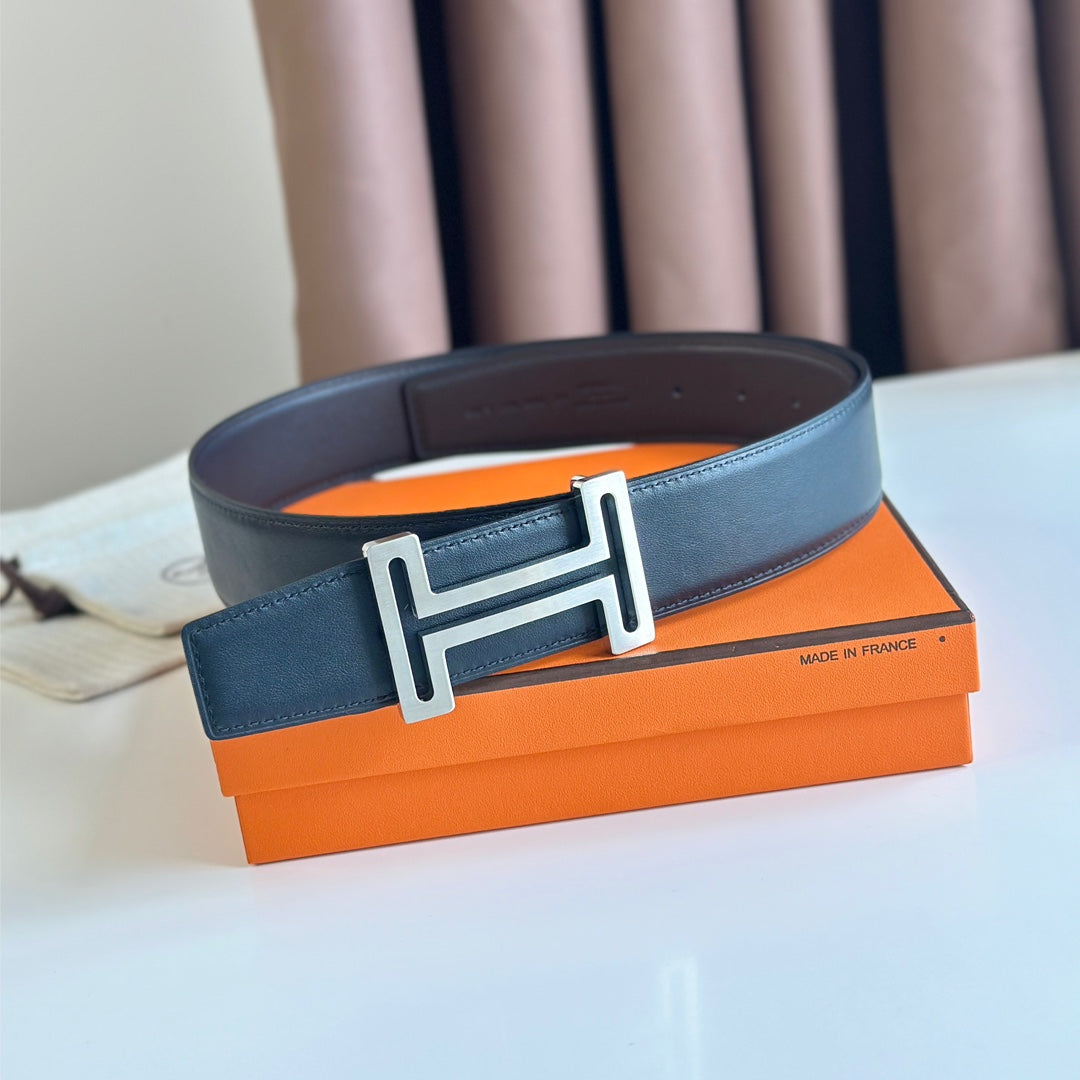 HM BELT BUCKLE & REVERSIBLE BLACK LEATHER STRAP 38MM SILVER HARDWARE