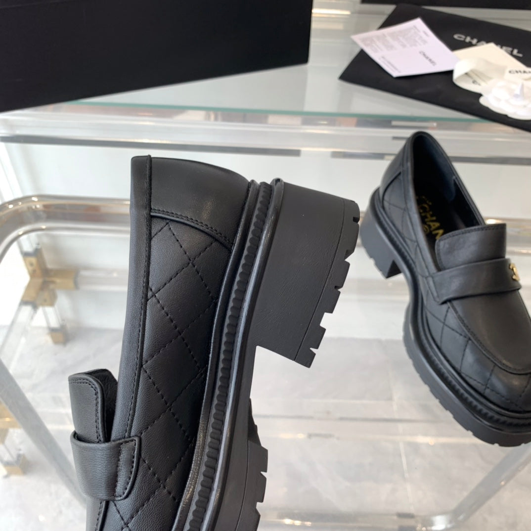 moccasins black quilted calfskin 104827
