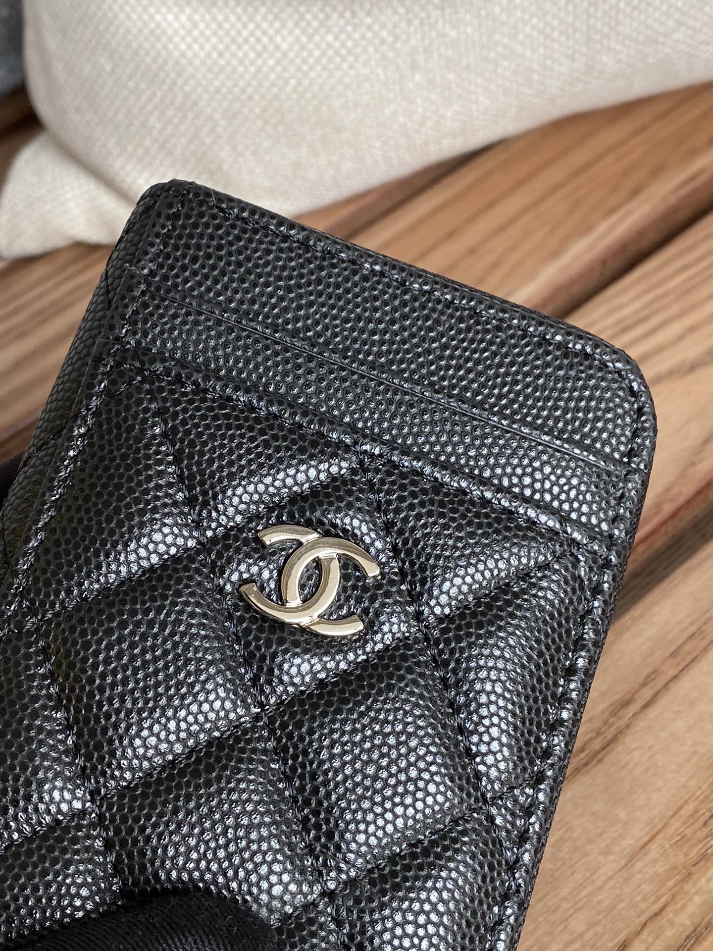 CC 22A Zippy Coin Purse Black Caviar Sliver Steel 223924