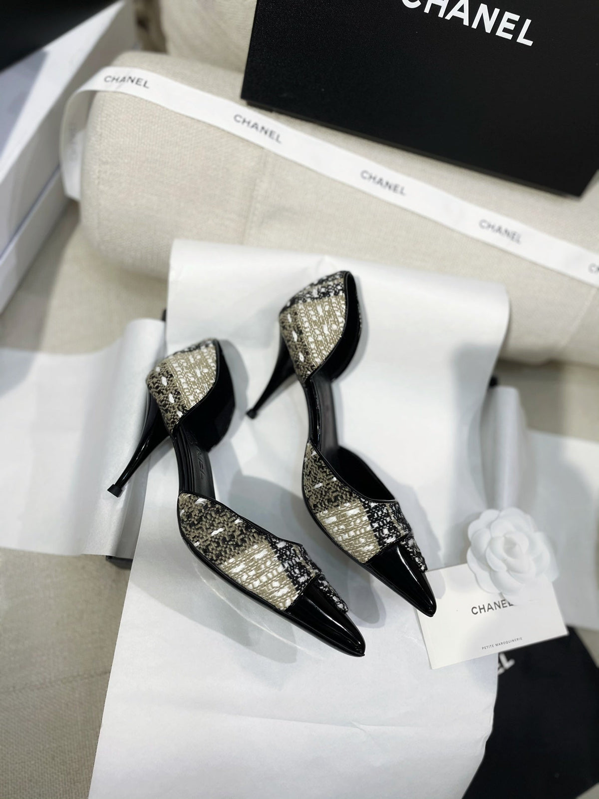 Chanel 26s Pumps Black Gold Tweed Patent Leather 156333