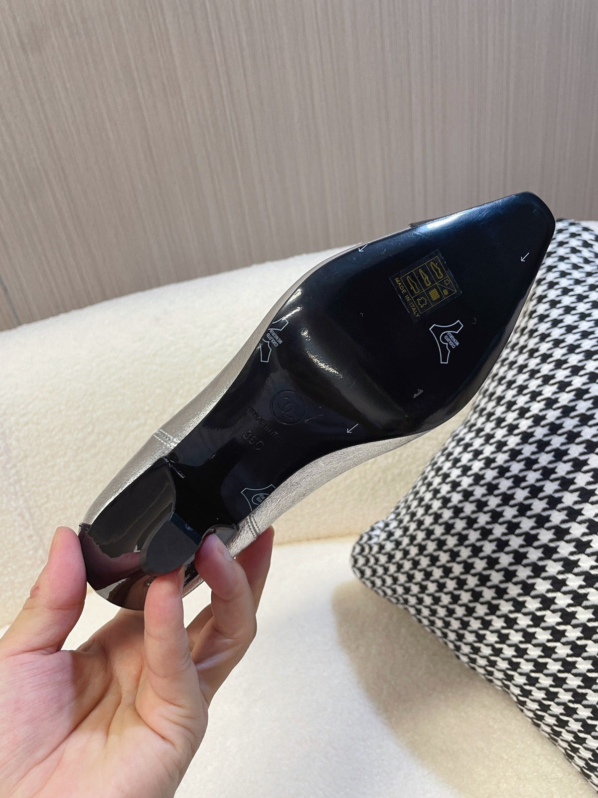 CC 26s Chelsea Boots 5cm Silver Black Leather Patent 108818