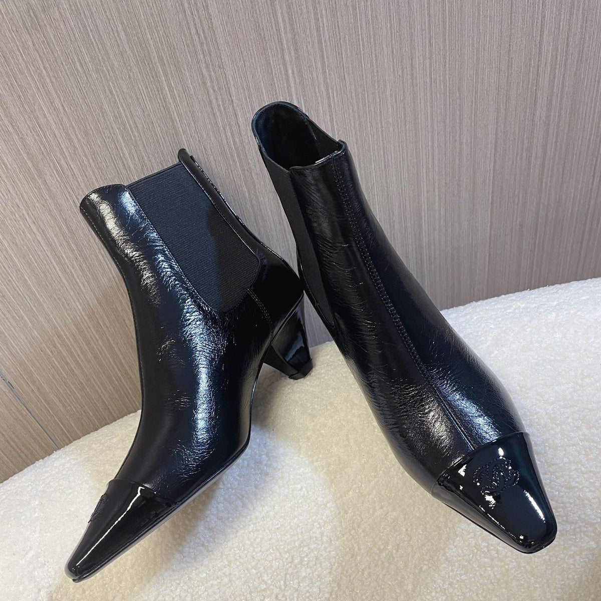 CC 26s Chelsea Boots 5cm Black Leather Patent 108820