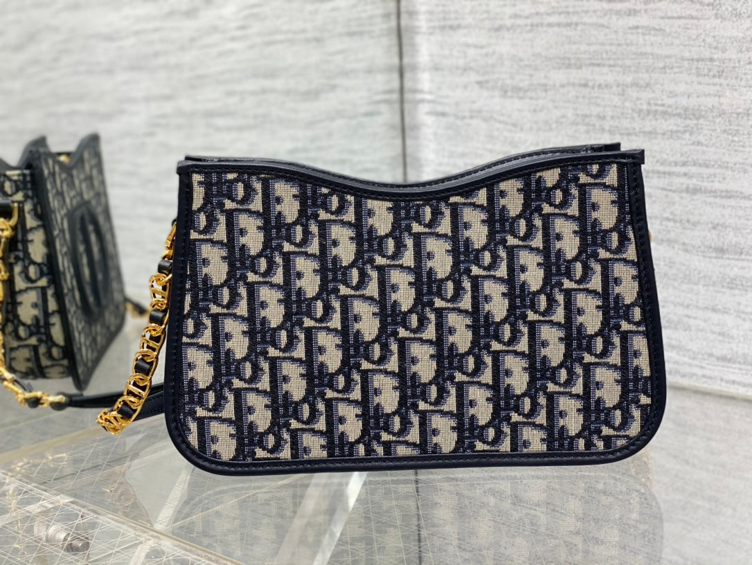 HOBO SIGNATURE 23 BAG IN BLACK BEIGE PATTERN LAMBSKIN