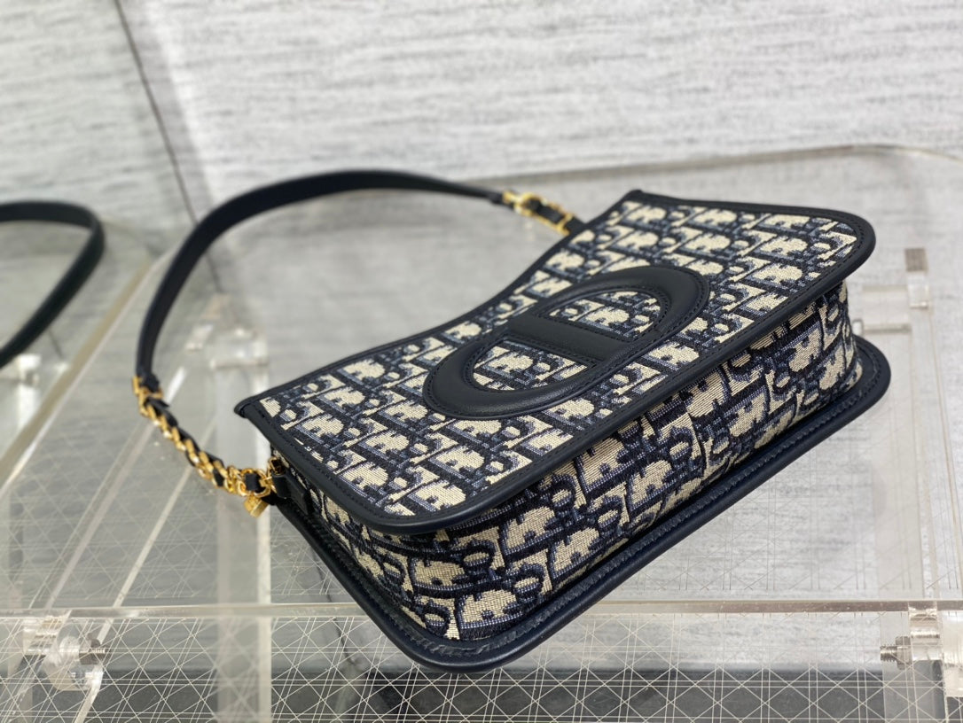 HOBO SIGNATURE 23 BAG IN BLACK BEIGE PATTERN LAMBSKIN