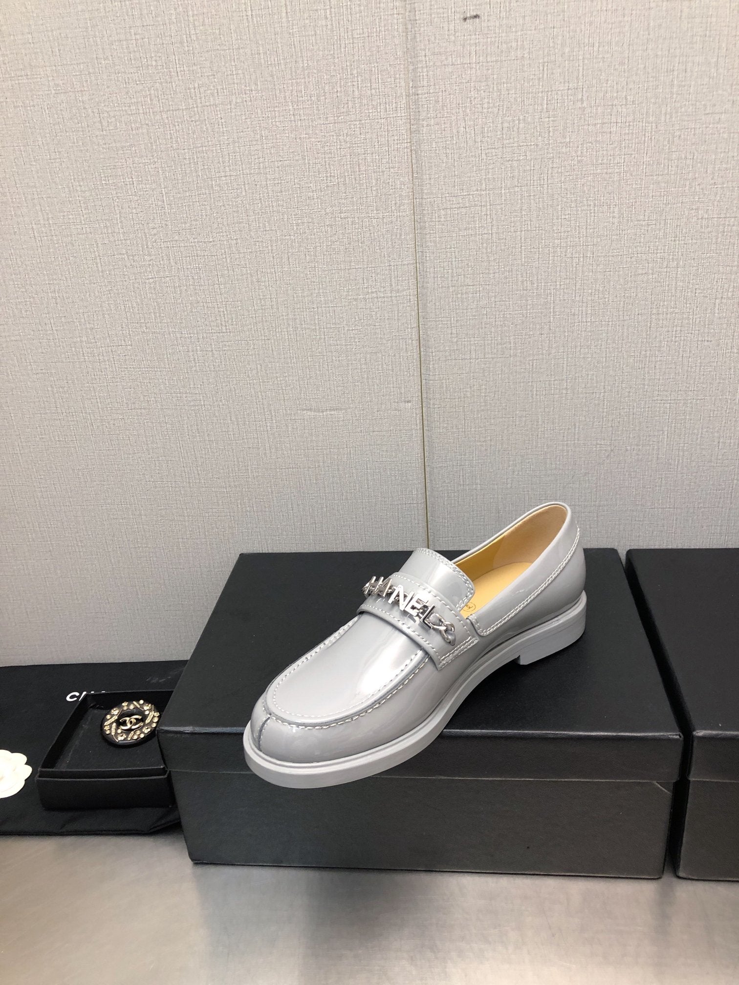CC 25C Loafer Periwinkle Glossy Calf Leather 212975