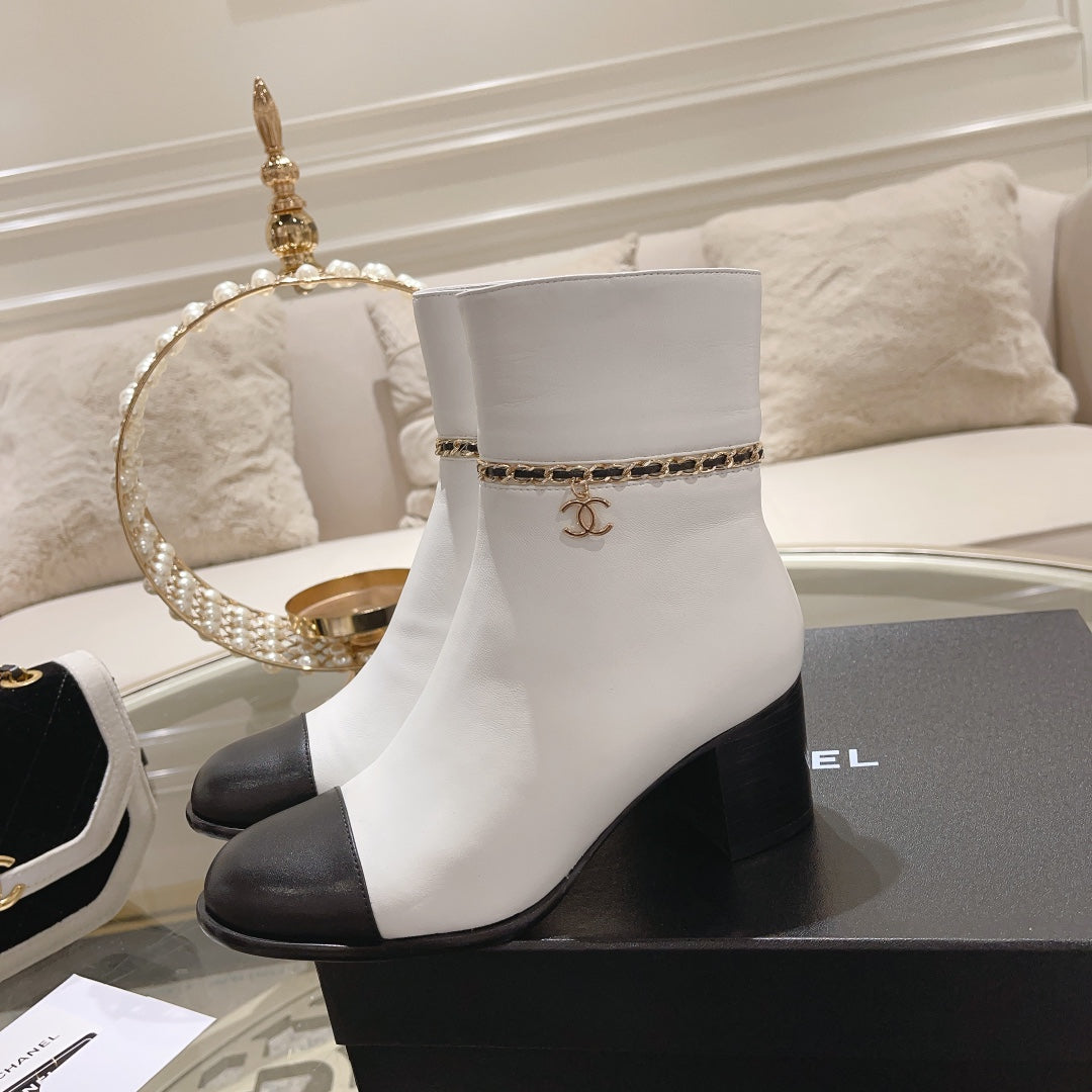 CC 26s Chain Charm Cap Toe Ankle Boots White Leather 166064