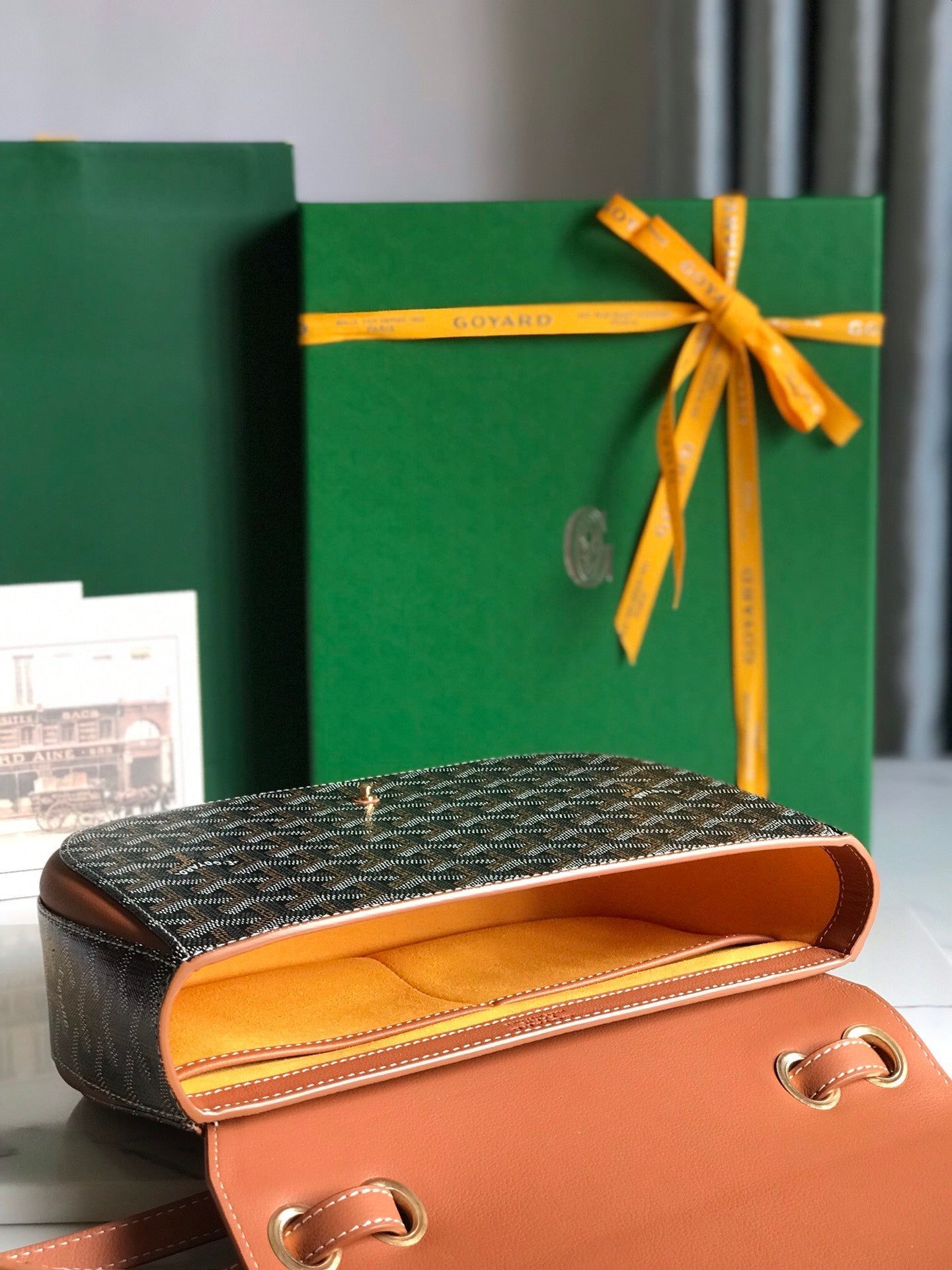 233 BAG 25 IN TAN CALFKIN AND BLACK GOYARDINE CANVAS