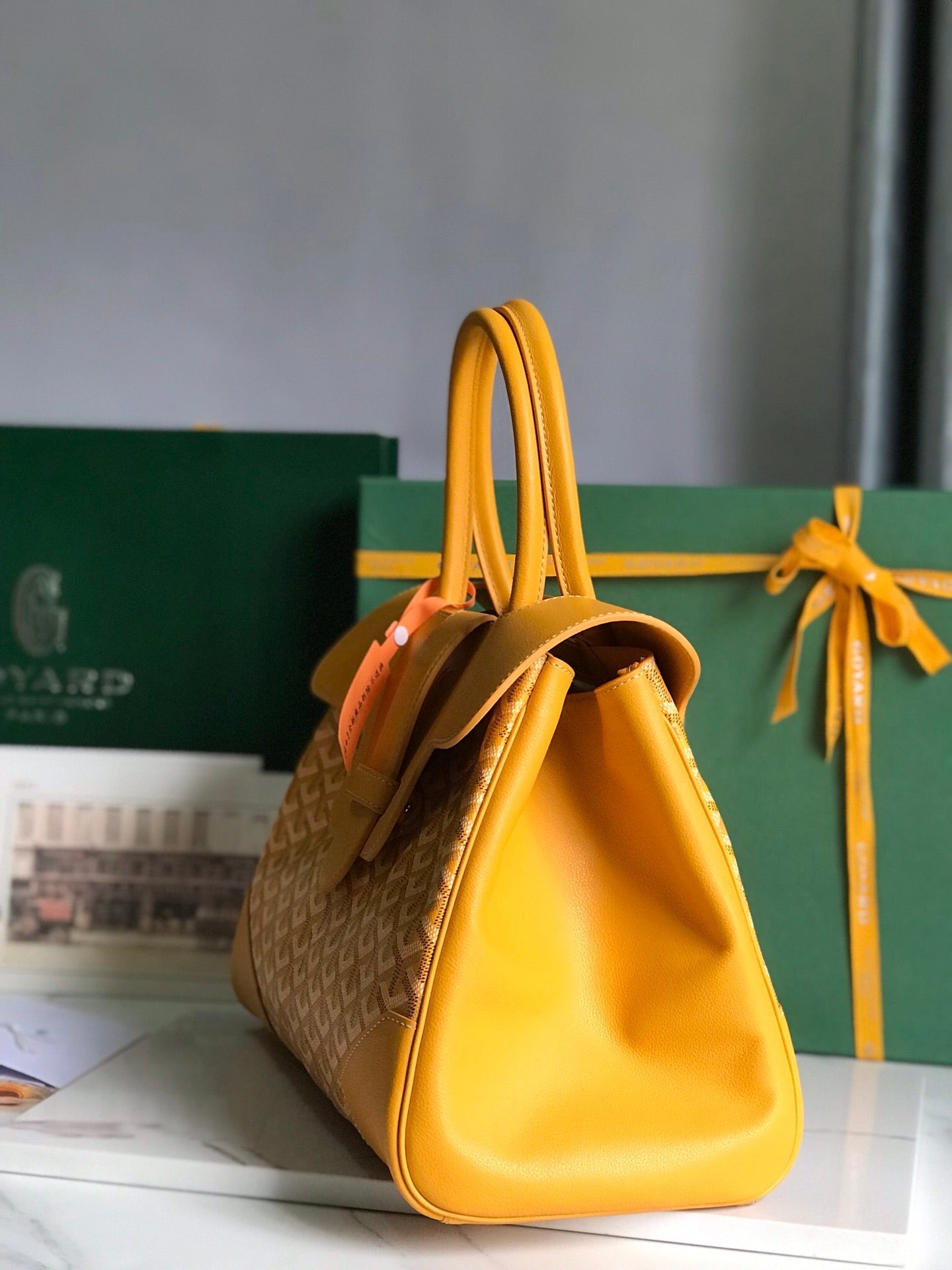 SAIGON SOUPLE BAG 34 IN YELLOW GOYARDINE CANVAS AND CALFSKIN