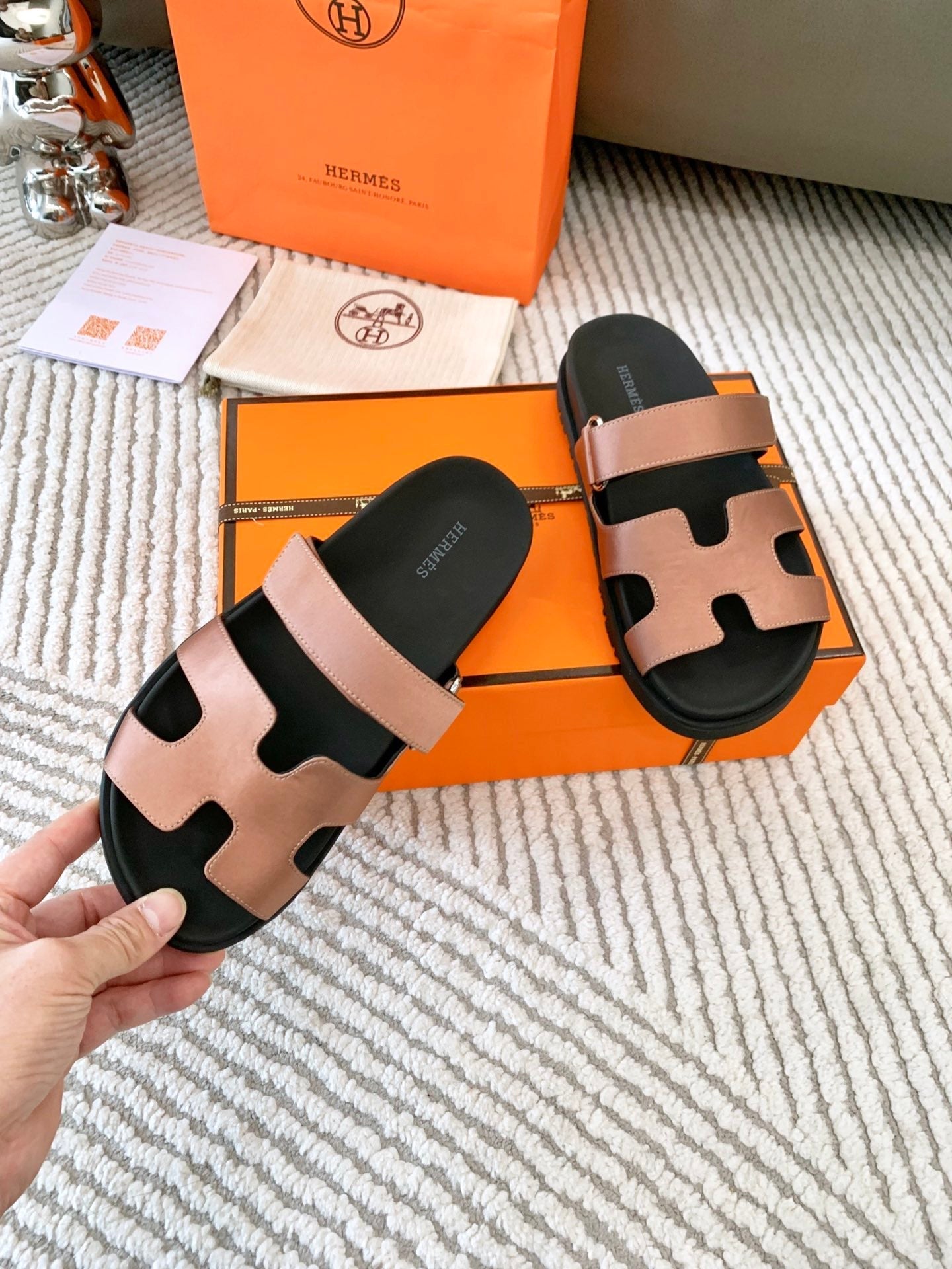 HM Chypre Sandal Shimmery Orange Pink Lambskin 963506