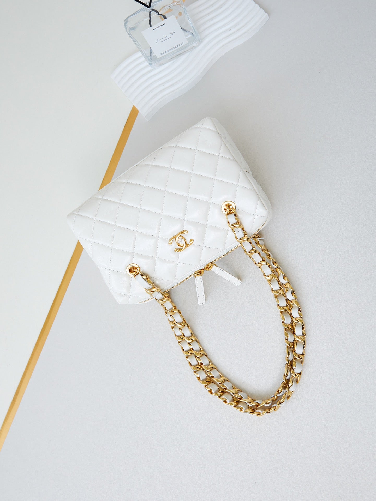 CC 24K Bowling Bag 25cm White Waxed Lambskin