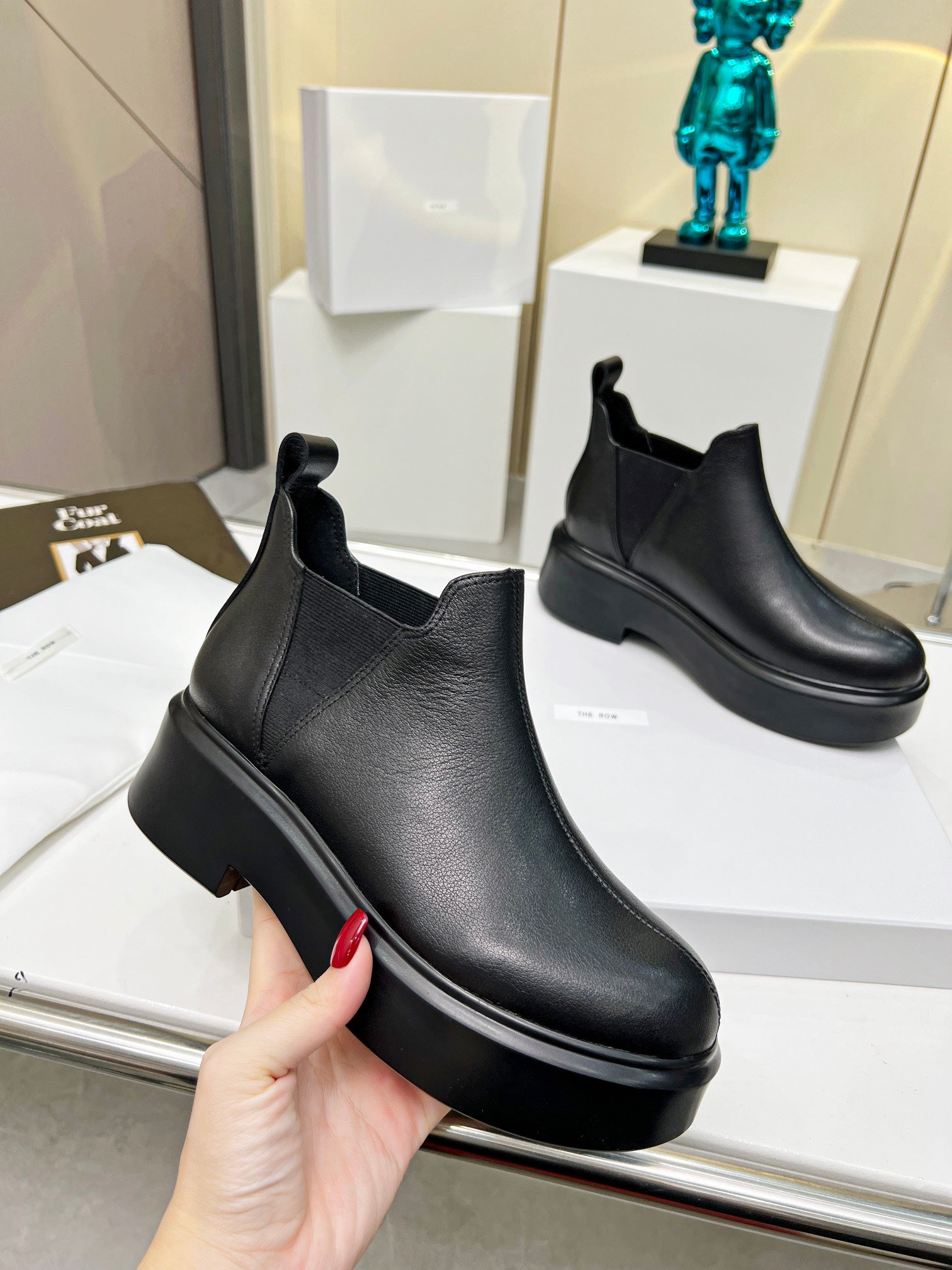 The Row Robin Boots Black Cowhide 455037