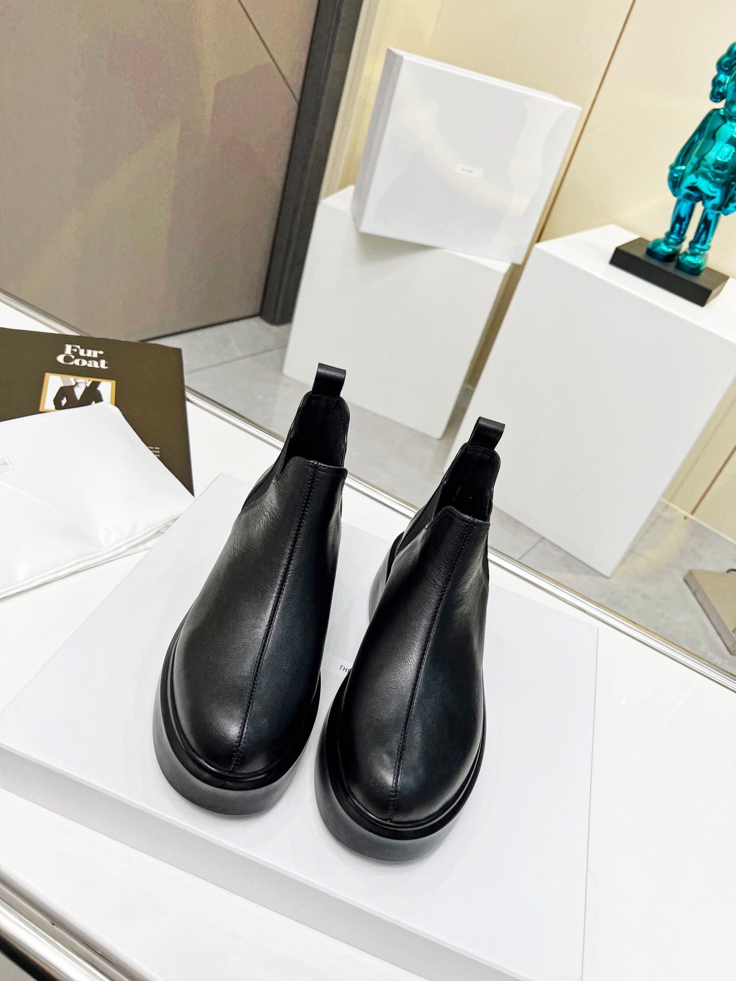 The Row Robin Boots Black Cowhide 455037
