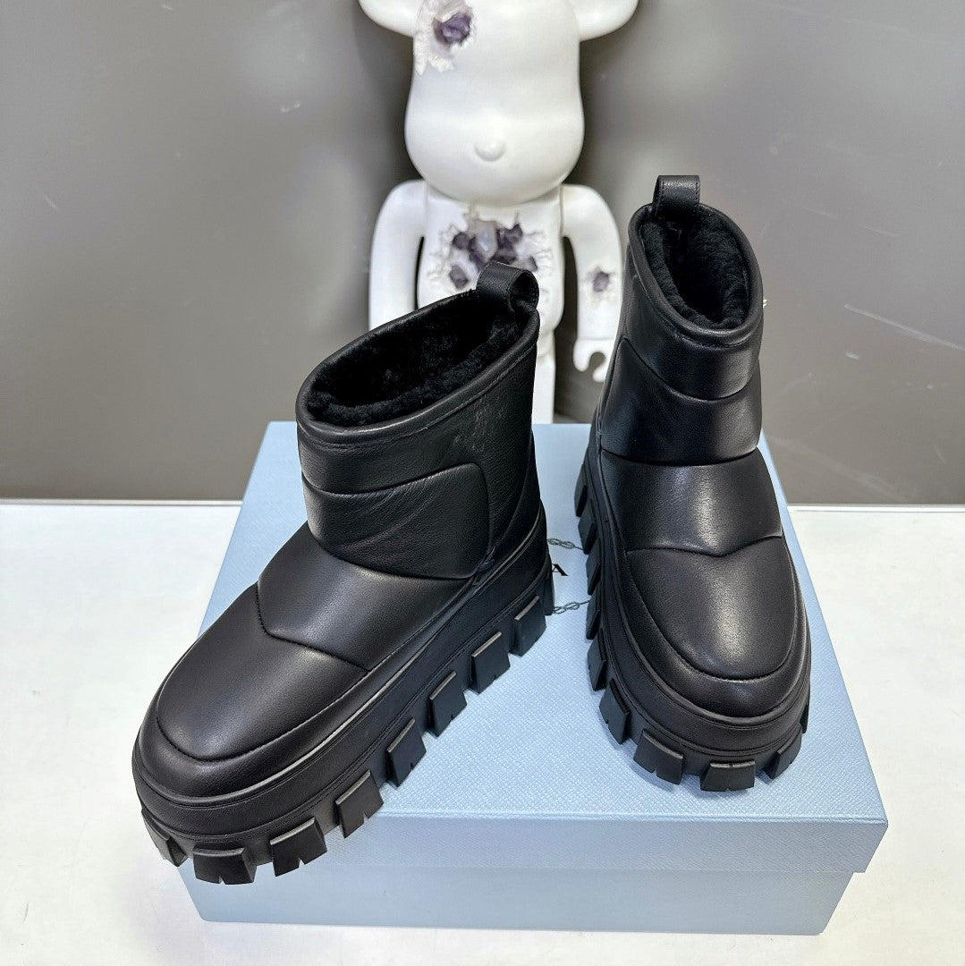 Prada 26s Platform Snow Boots Black Cowhide 951766