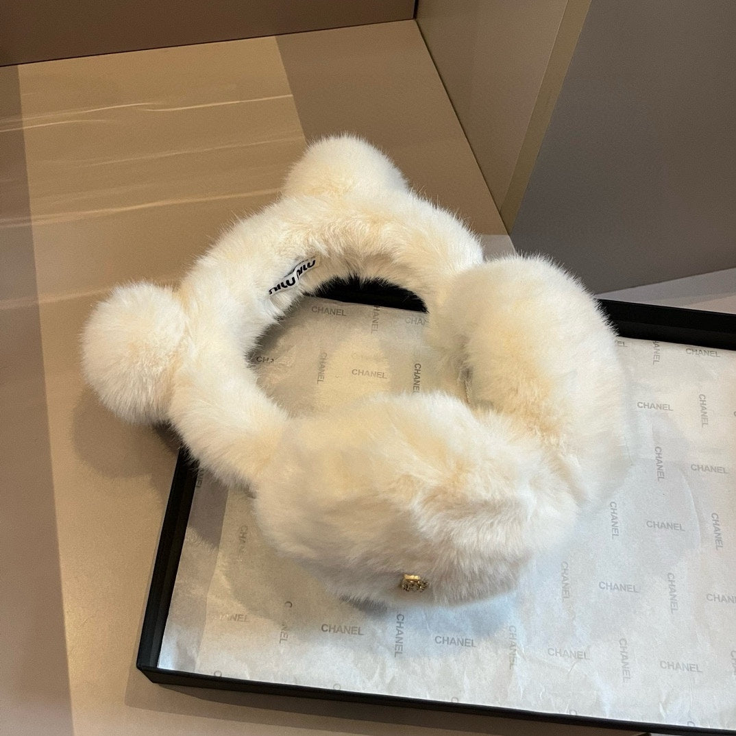 Miu Bear Earmuffs White Fur 490483