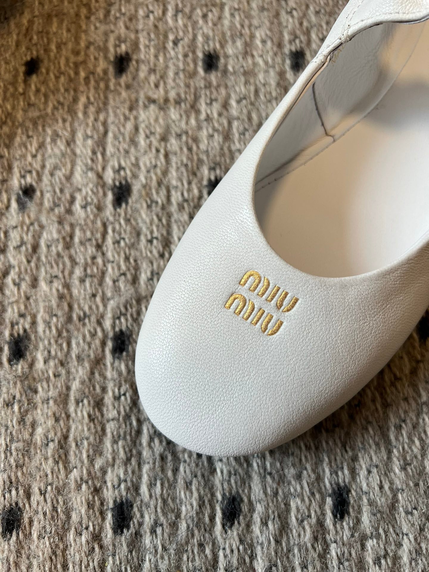 Miu 26s Ballerinas In White Ruches Nappa Calfskin