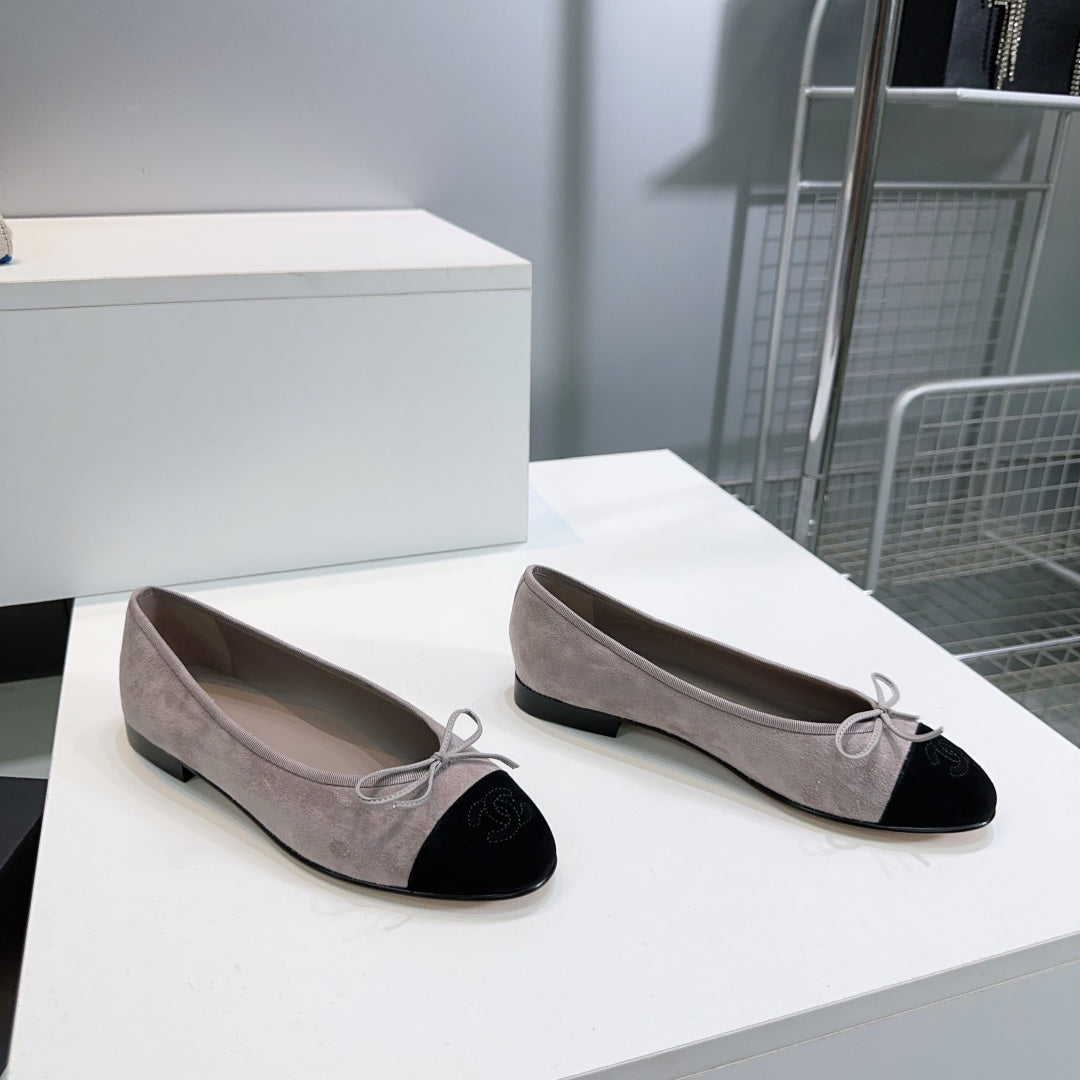 CC 25 Ballet Flat Grey Black Suede 388471