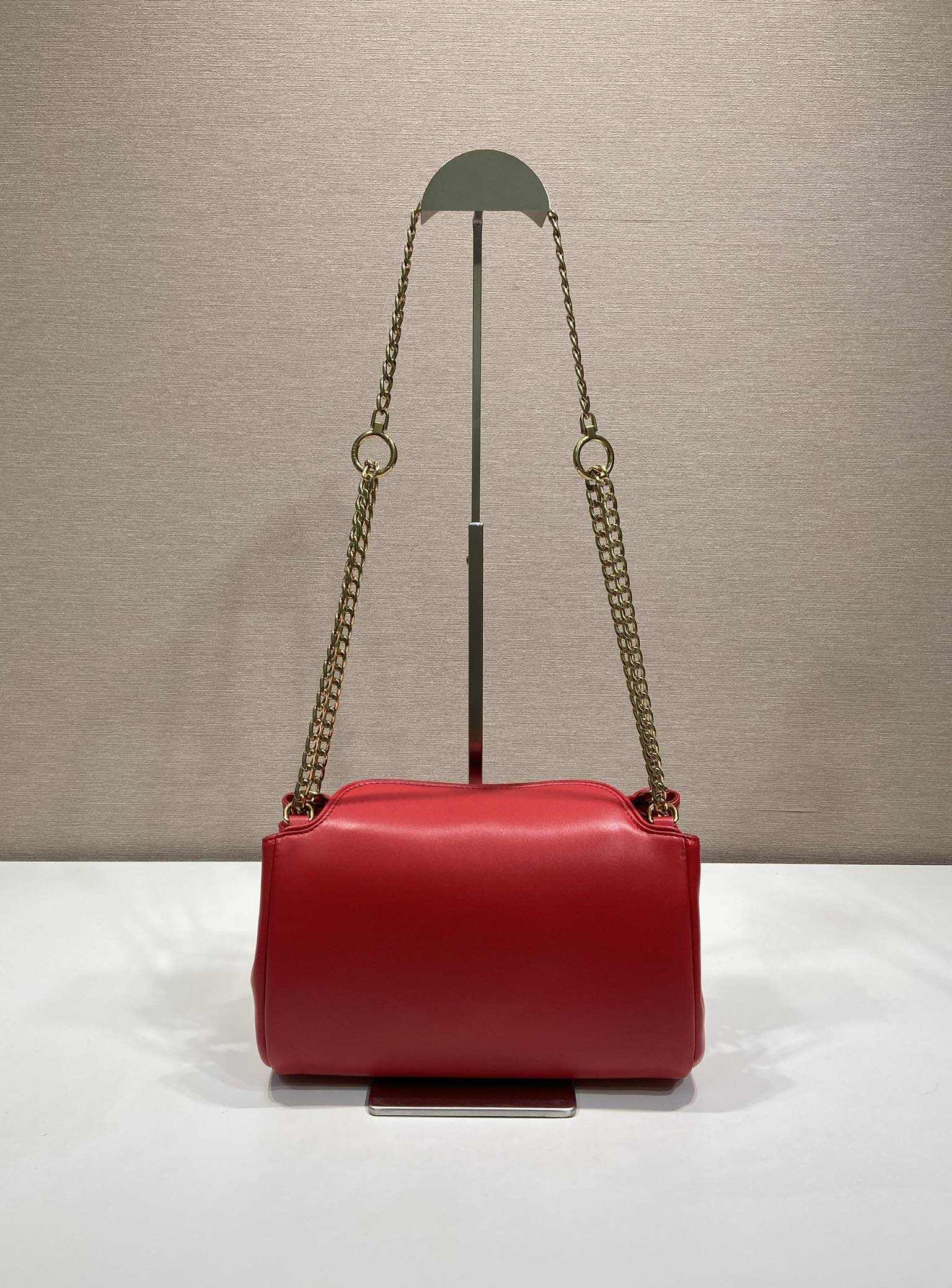 PRA Tumulte bag 24 red leather 280840
