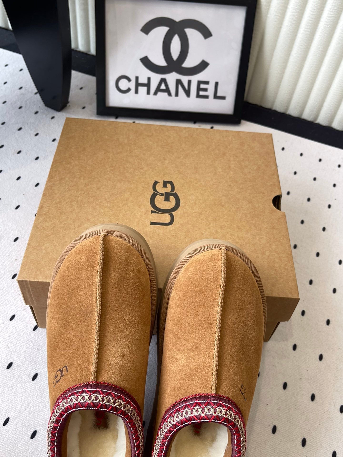 UGG TAZZ Slippers Tan Suede And Wool 514147