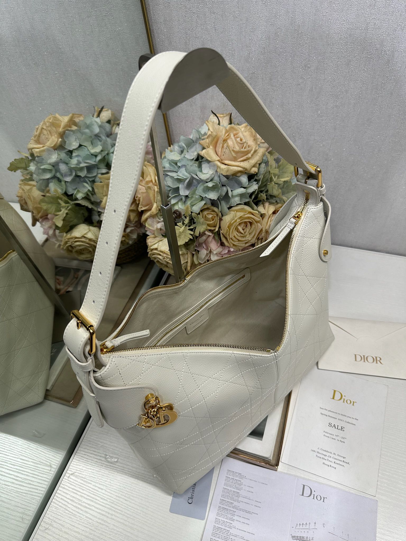 CD Large Dior Voyage Bag 34cm White Macrocannage Calfskin 288641