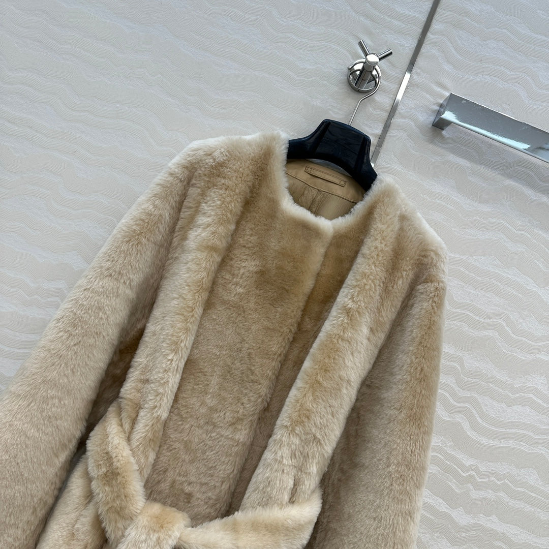 Totême's Jacket Belt Beige Fur Shearling 341196