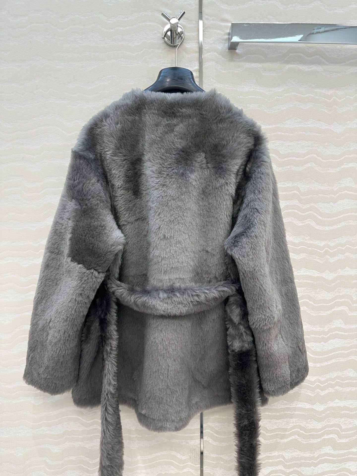 Totême's Jacket Belt Gray Fur Shearling 341199