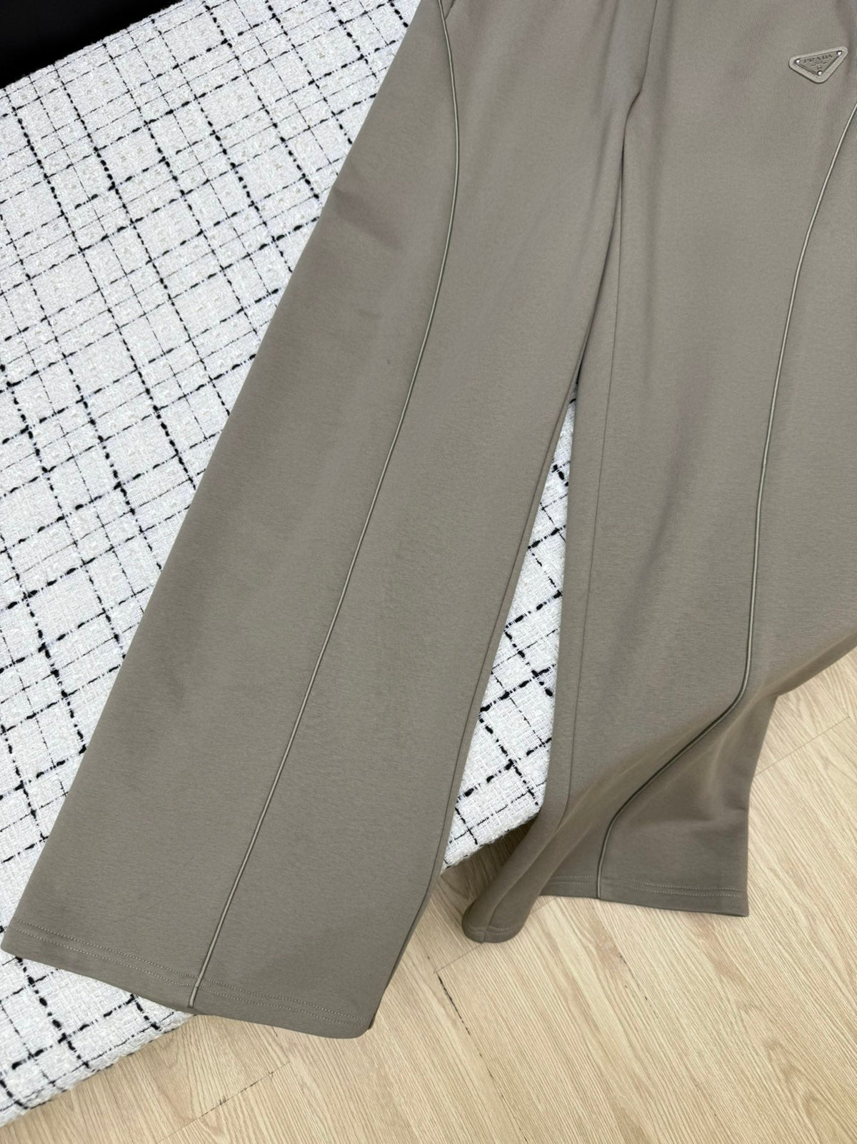 Prada 26S Khaki Cotton Blend Wide Leg Sweatpants 428139