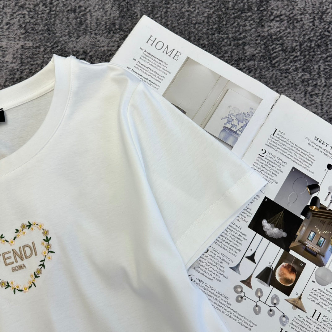 Fendi Roma Floral Heart Logo T-shirt Cotton 350696