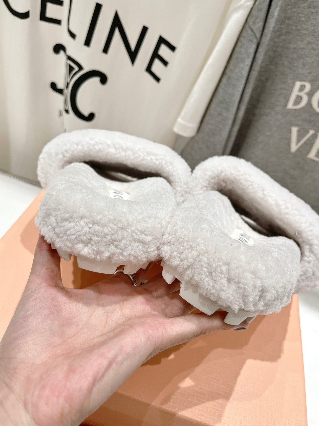 Miumiu 26s Sandals Cream White Shearling With Logo Lettering