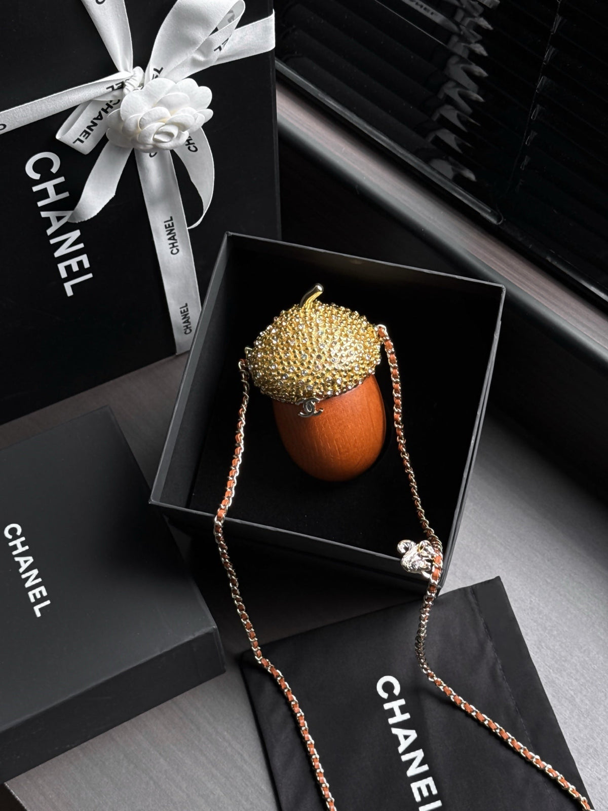 CC 26M Acorn Minaudière 17cm Wood & Crystal-Embellished Metal