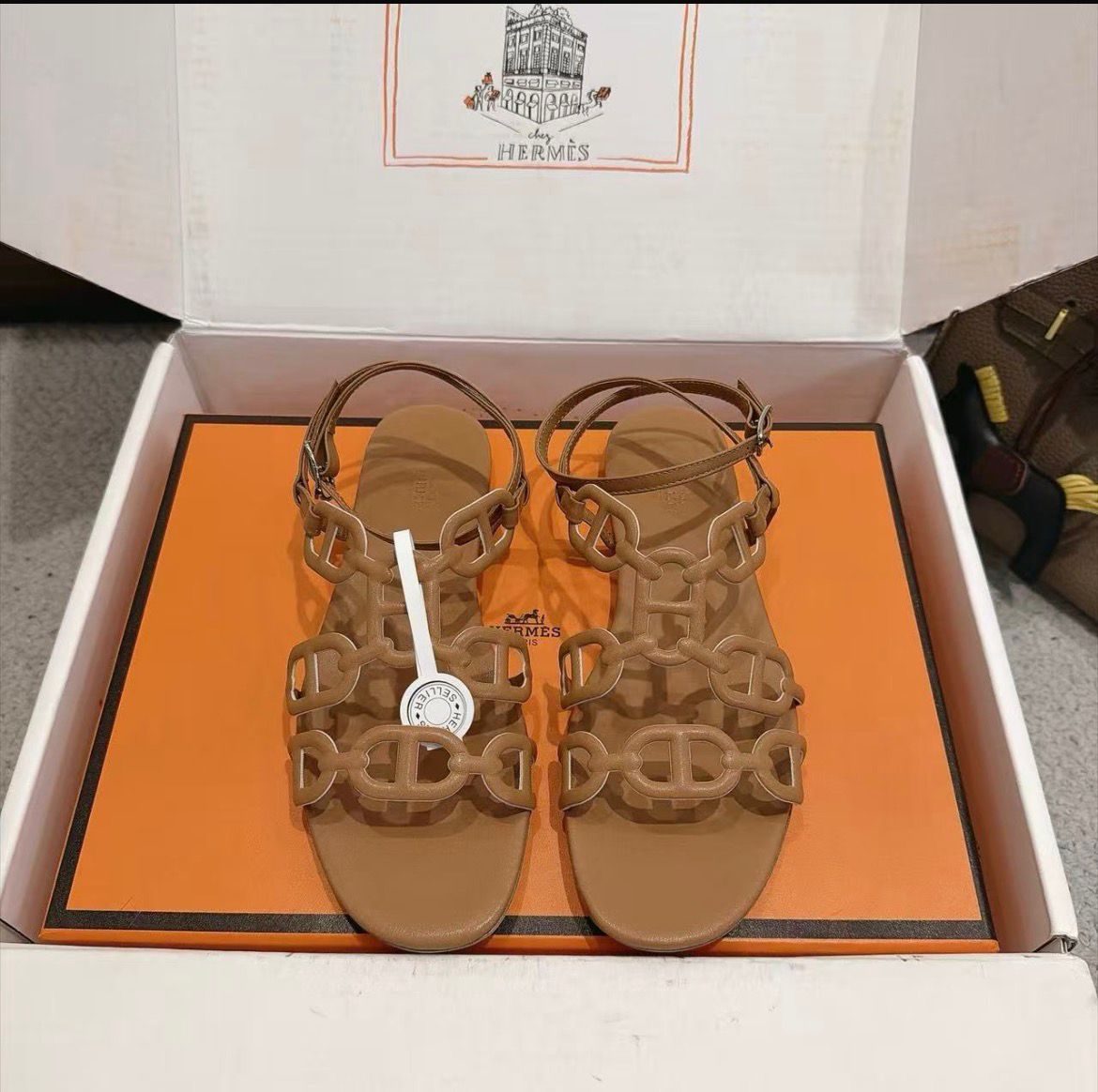 HM 26s Naos Sandal Brown Leather