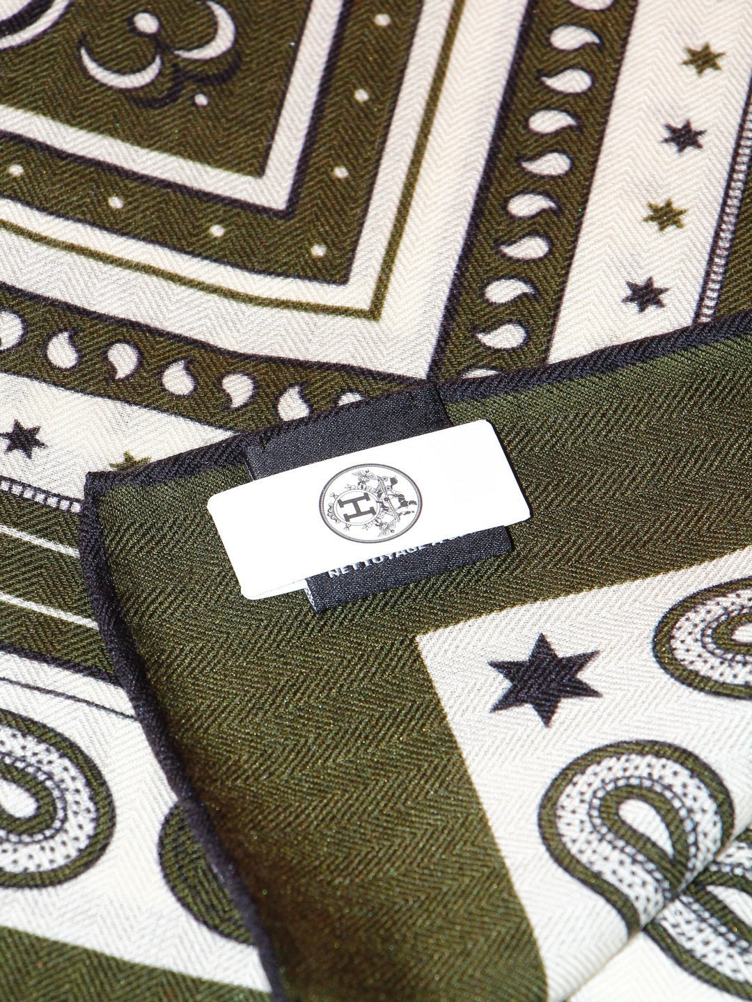 Hermès 2026 Grand Apparat Bandana Scarf 140cm Dark Green Cashmere And Silk 218156