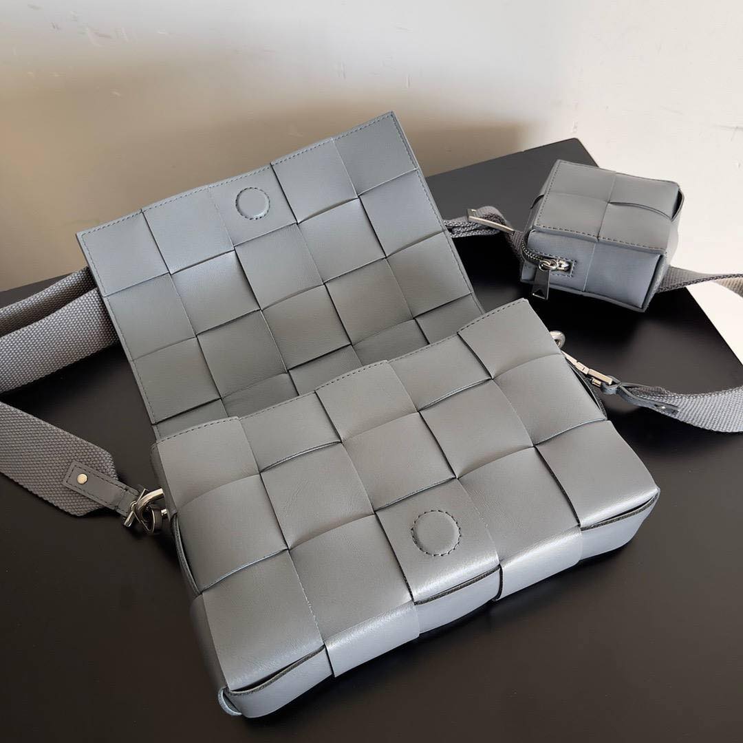 BV Two-In-One Cassette Bag 26cm Grey Leather