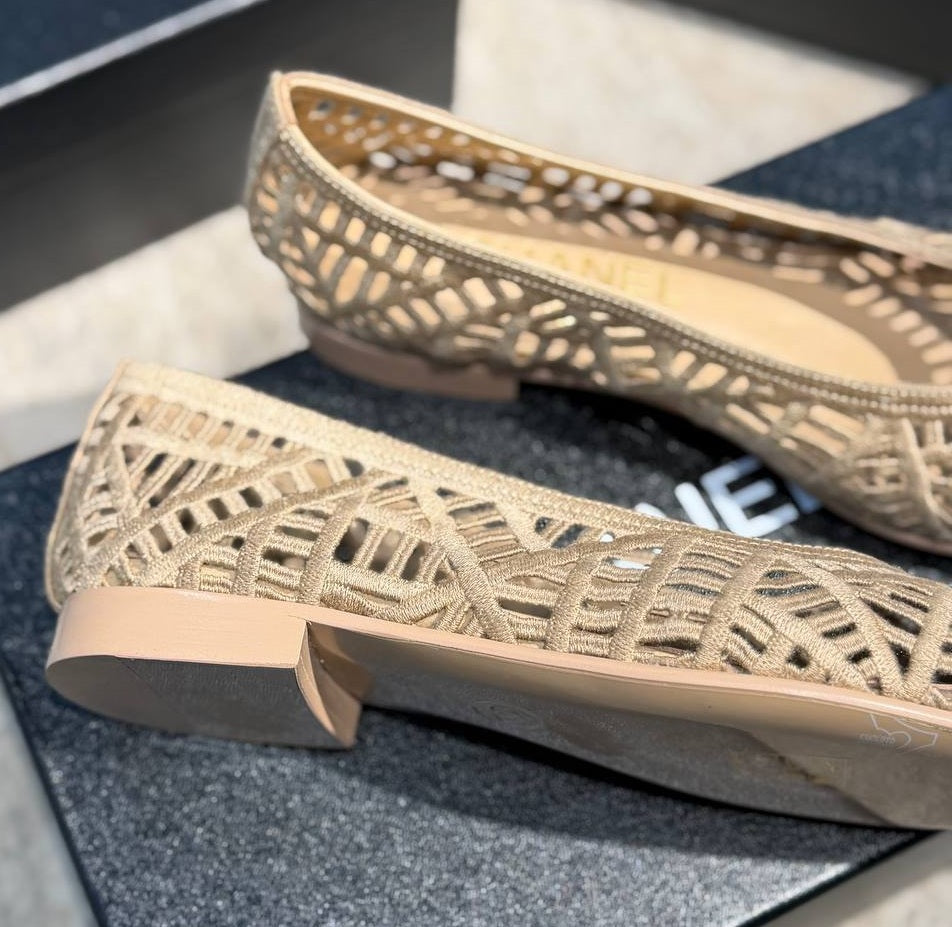 CC 25/26 Ballet Flats Embroidered Cotton Ivory