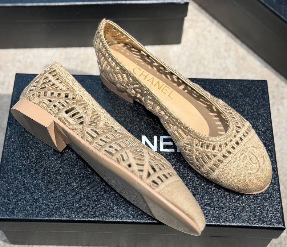 CC 25/26 Ballet Flats Embroidered Cotton Ivory