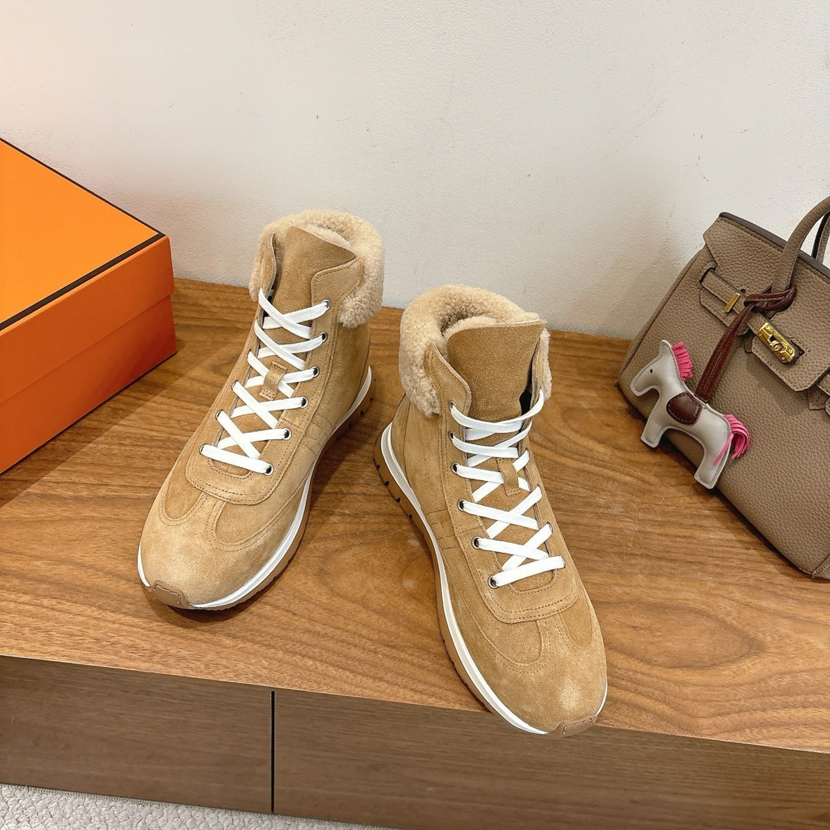HM 26S Fur-Lined High Top Sneakers Warm Beige Suede