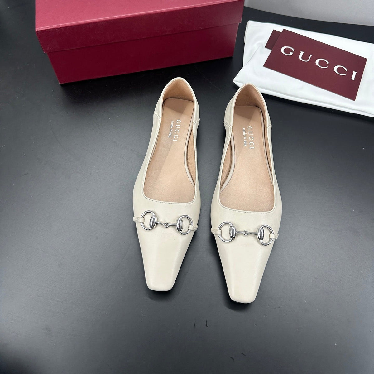 Gucci 26S Vittoria Ballerina Shoes In Cream White Calfskin