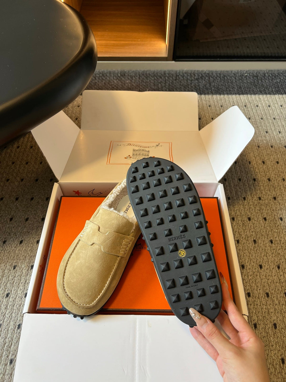 HM 26S Destin Loafers Beige Suede