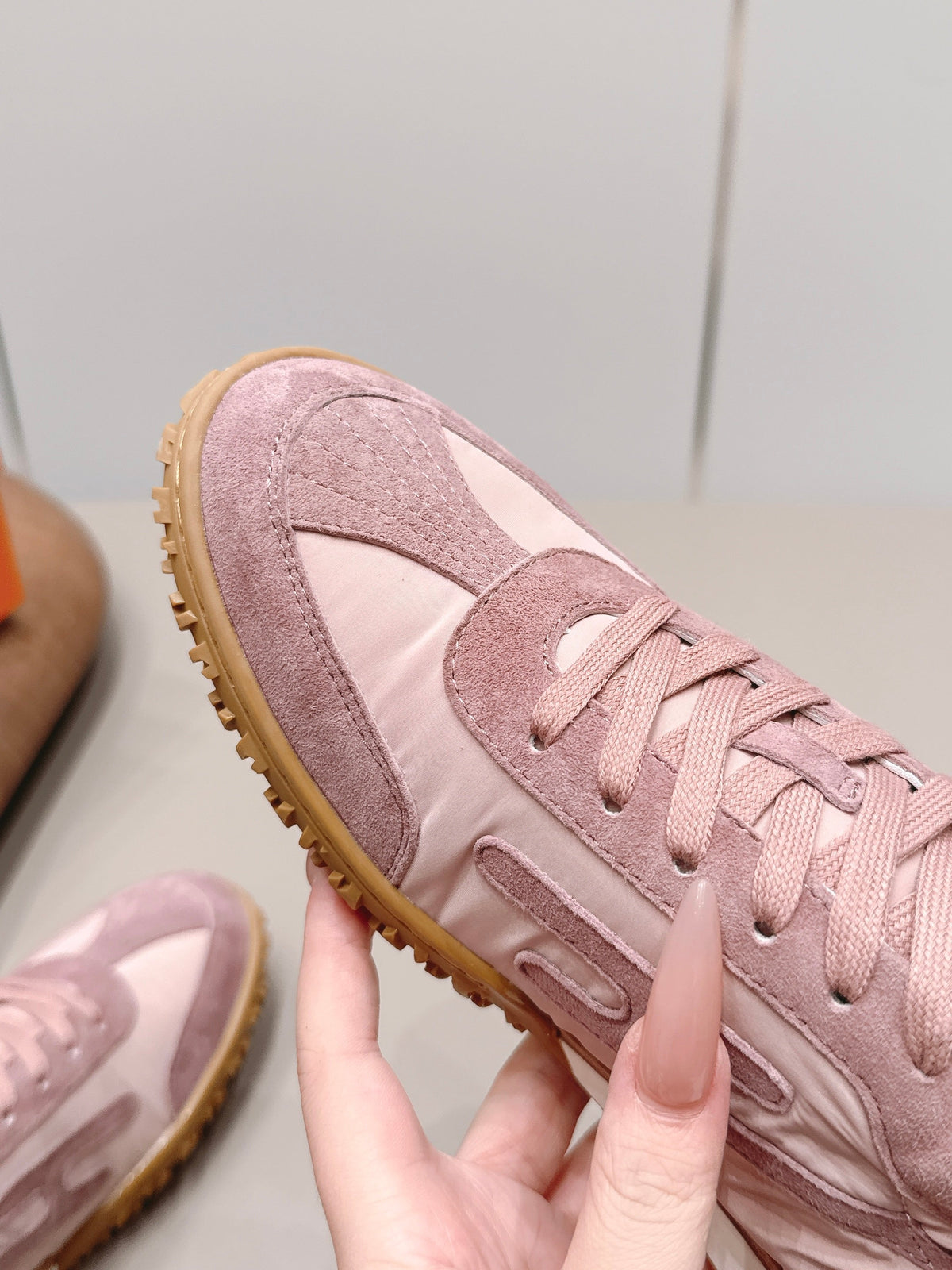 HM 26S Bouncing Sneakers Pink Nylon Suede