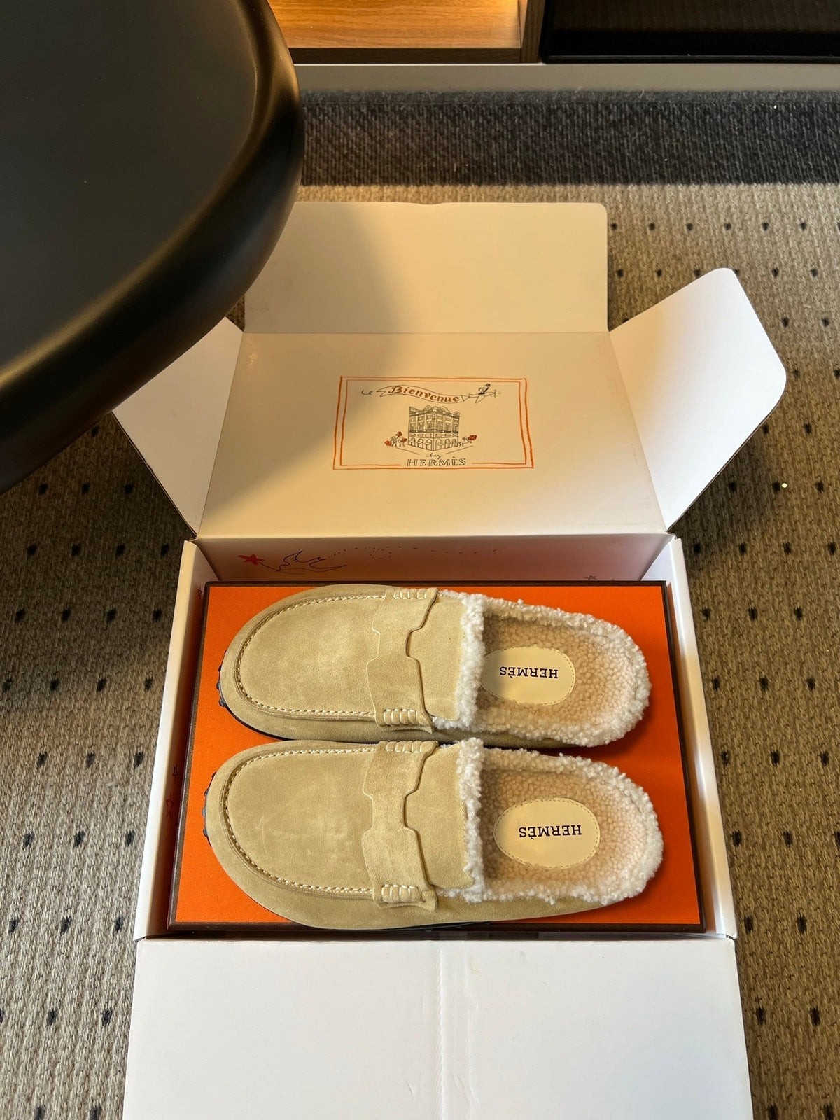 HM 26S Destin Mules Beige Suede