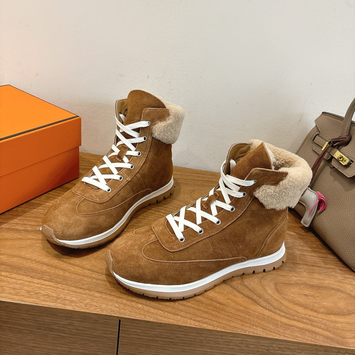 HM 26S Fur-Lined High Top Sneakers Brown Suede
