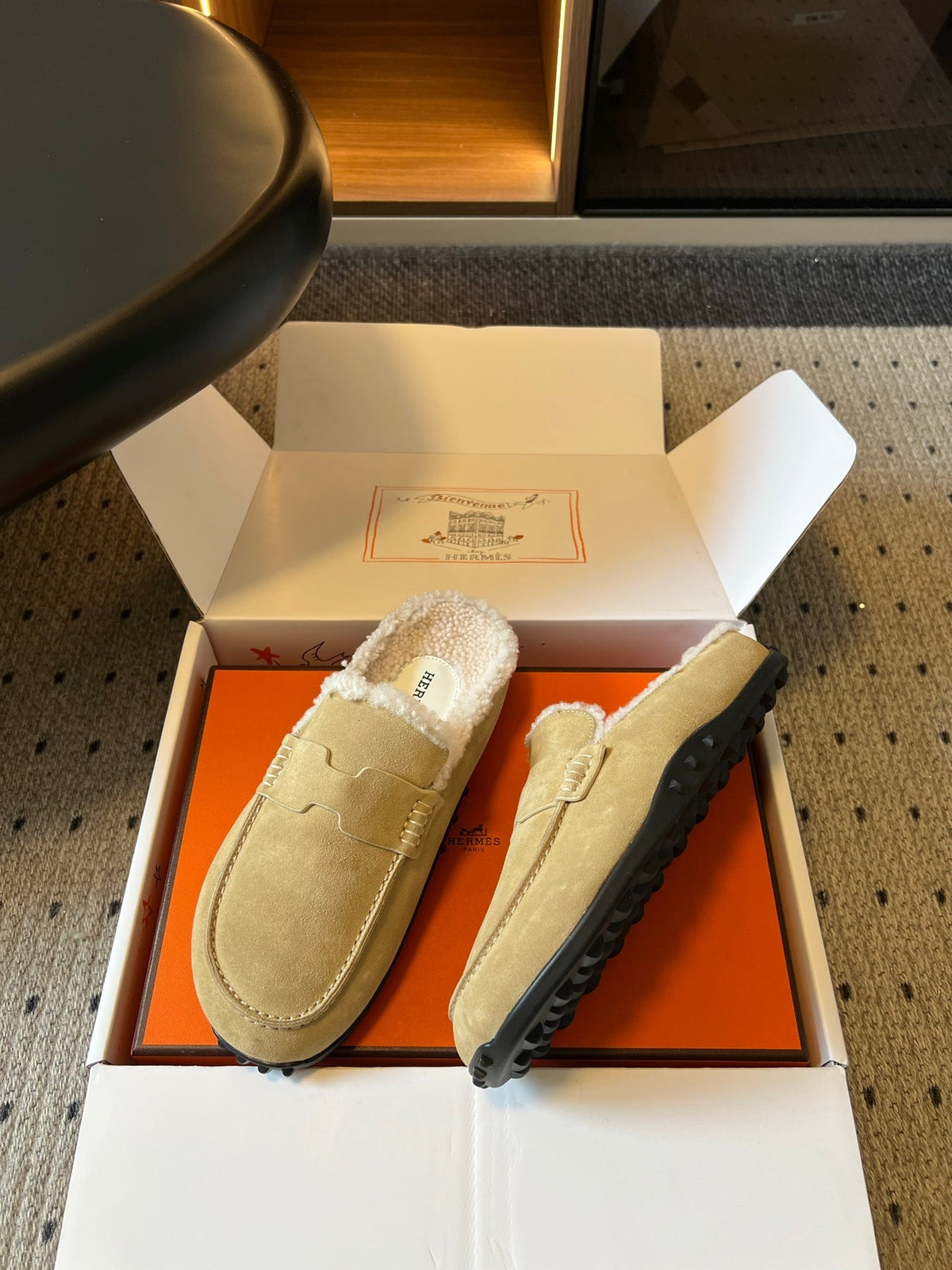 HM 26S Destin Mules Beige Suede